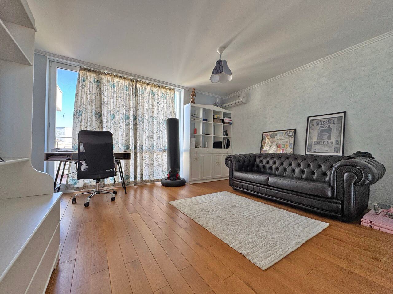 Luxuriöse Maisonette mit drei Schlafzimmern in Sonnenstrand – Großzügigkeit, Stil und Komfort. Niedrige Instandhaltungsgebühr!