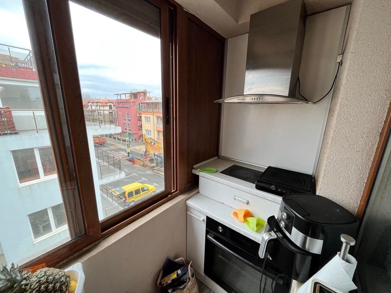 Luxuswohnung mit drei Terrassen und hochwertiger Ausstattung – außergewöhnliche 3-Zimmer-Wohnung im Wohnkomplex „Tscherno More“, Nessebar