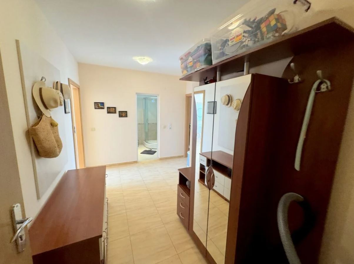2-Zimmer-Wohnung in Sveti Vlas – Panoramablick und Komfort in einer geschlossenen Anlage