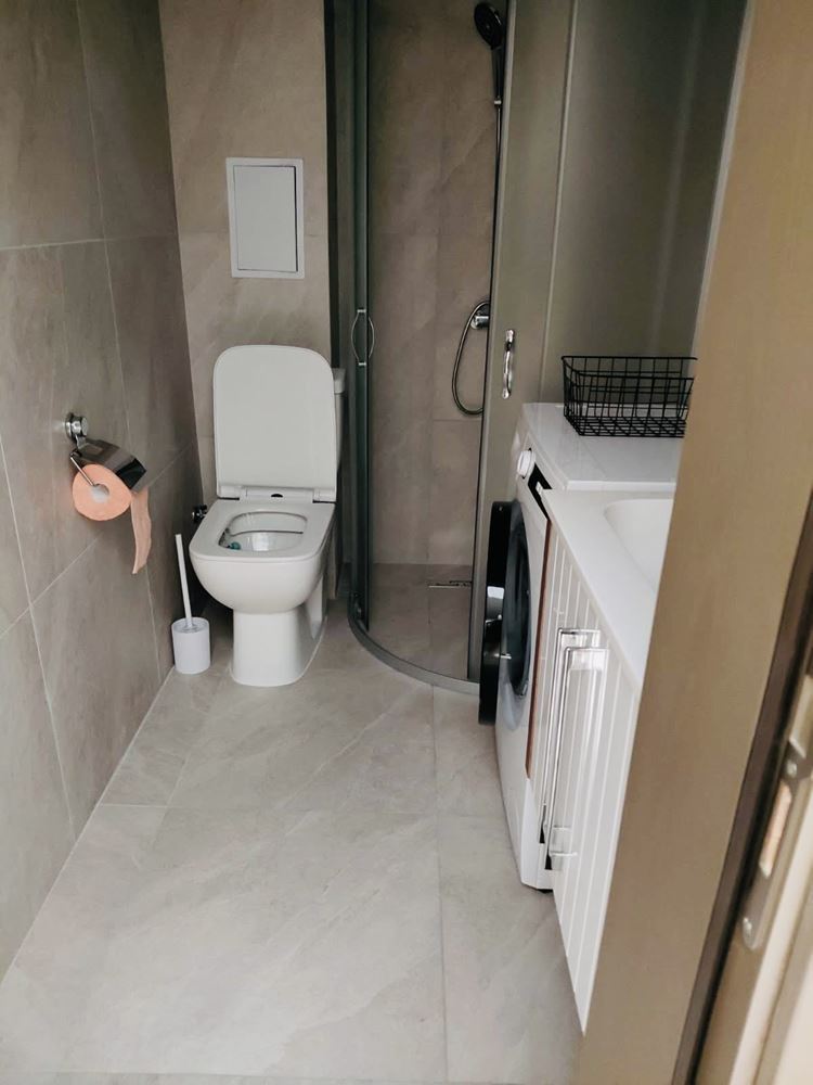 Meereskomfort mit Poolblick – Wohnung mit einem Schlafzimmer in einer prestigeträchtigen Anlage in Sonnenstrand