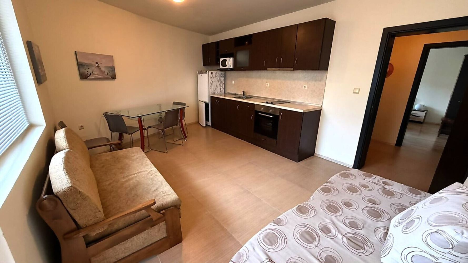 Großzügige Zweizimmerwohnung mit zwei Terrassen in Sveti Vlas – vollständig möbliert und sofort bezugsfertig