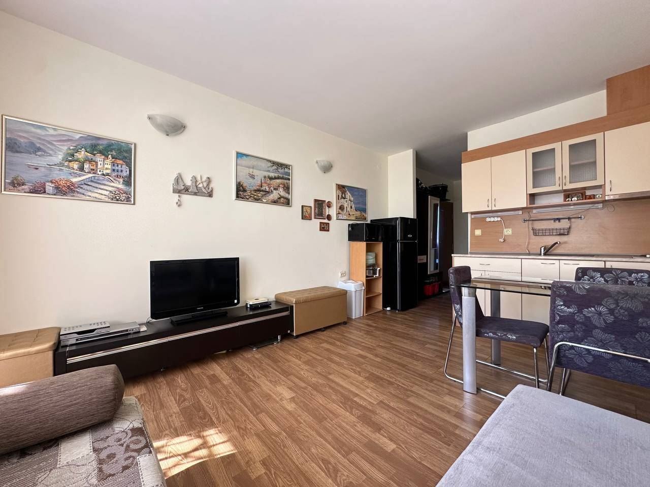 Gemütliche Zweizimmerwohnung in Ravda mit direktem Zugang zum Poolbereich