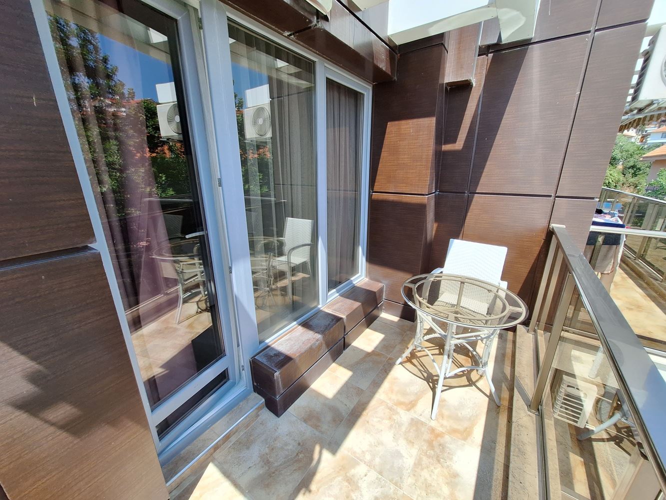 Geräumige 3-Zimmer-Wohnung mit Parkplatz nur 200 Meter vom Meer entfernt in Sveti Vlas