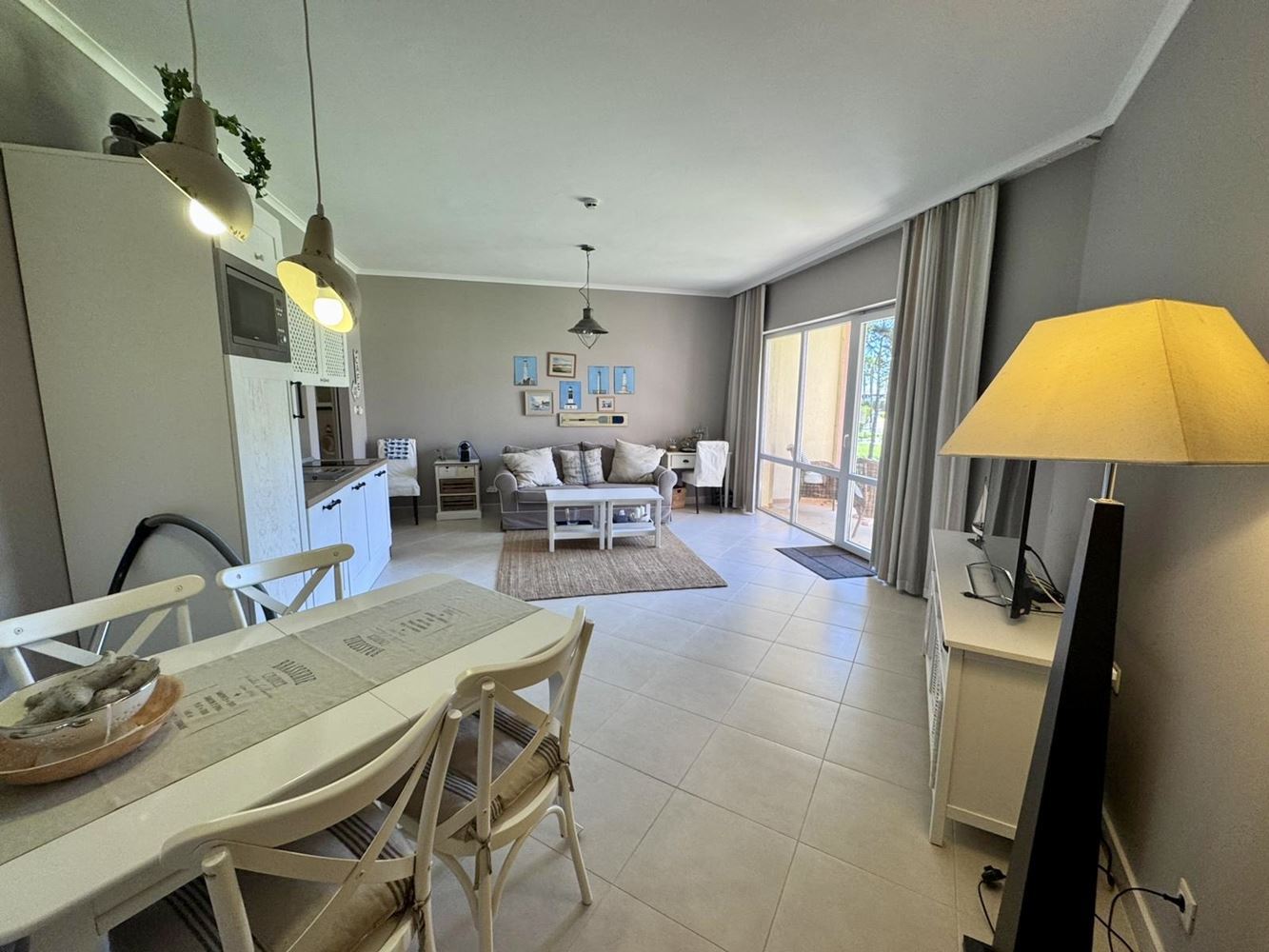 Luxuriöse Einzimmerwohnung in einem prestigeträchtigen First-Line-Komplex – Komfort, Stil und endlose Annehmlichkeiten