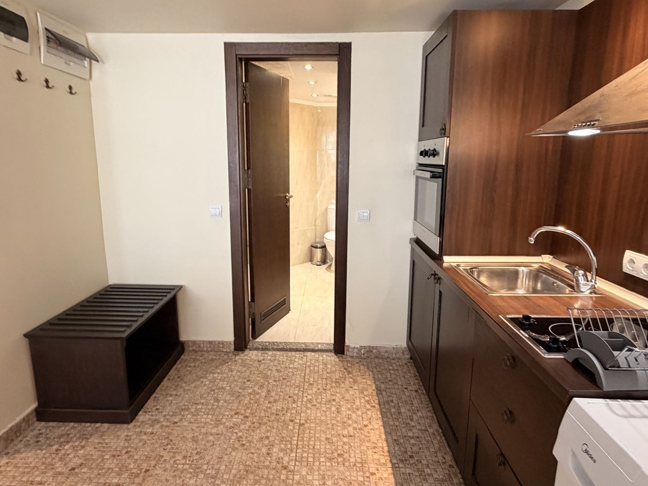 Exklusives Studio mit Garten und direktem Poolzugang – 100 m vom Meer in Sonnenstrand