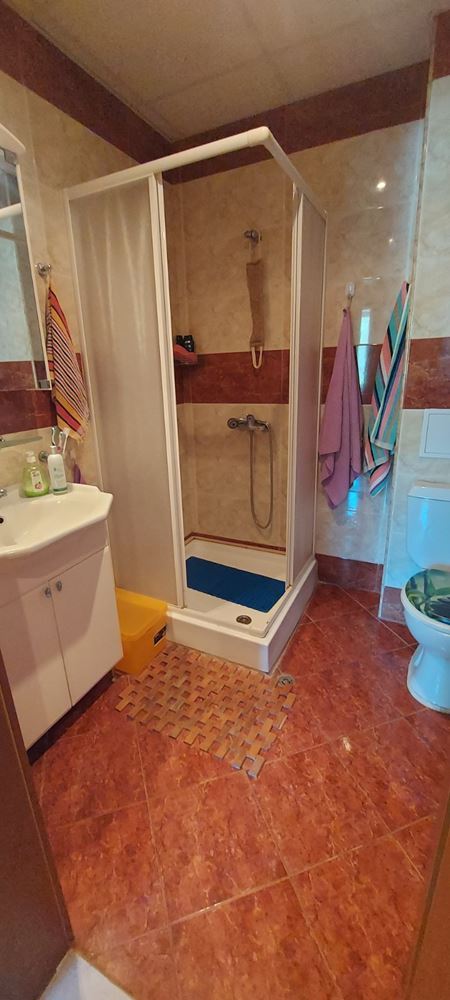 Geräumige Drei-Zimmer-Wohnung mit Meerblick in erster Meereslinie – bezugsfertig