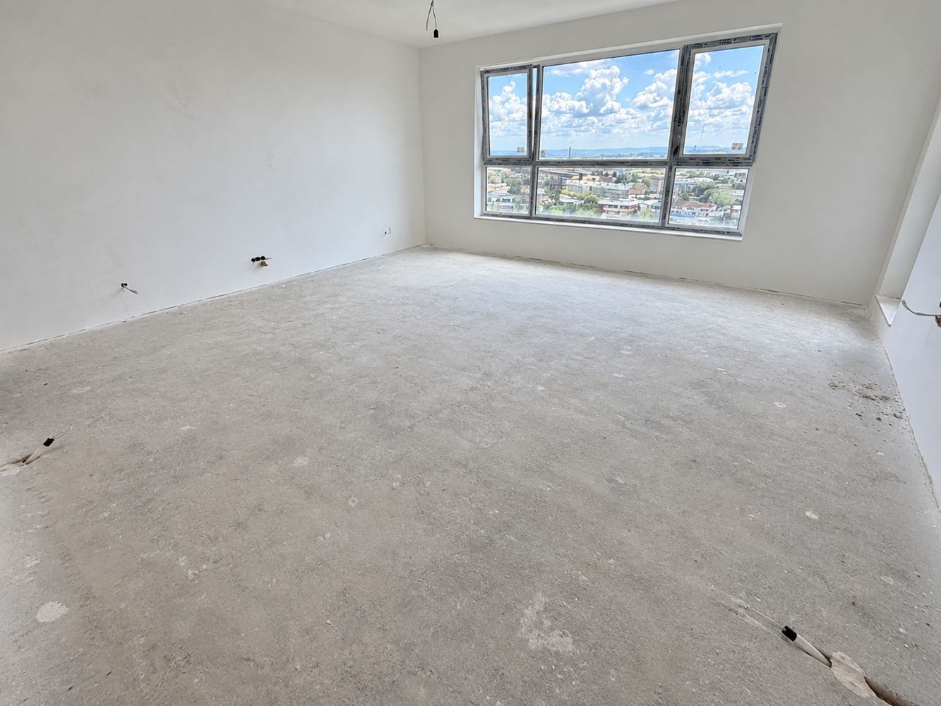Moderne Wohnung mit zwei Schlafzimmern und Seeblick in Burgas. Mit Stellplatz!