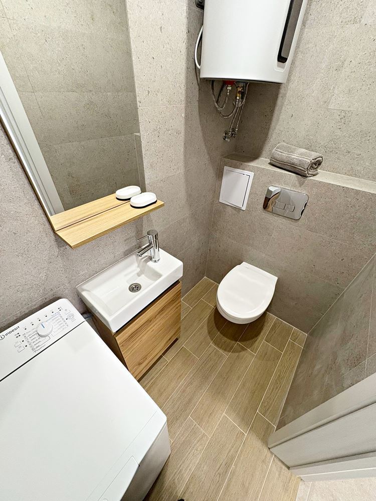 Zwei unabhängige Wohneinheiten mit Meerblick im Zentrum von Sveti Vlas – Designer-Interieur und eigener Parkplatz