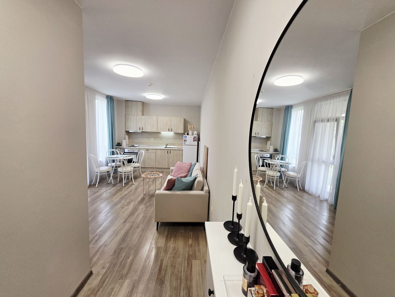 Meerkomfort mit eigenem Garten – 2-Zimmer-Wohnung mit einem Schlafzimmer nur wenige Schritte vom Strand in Sveti Vlas entfernt