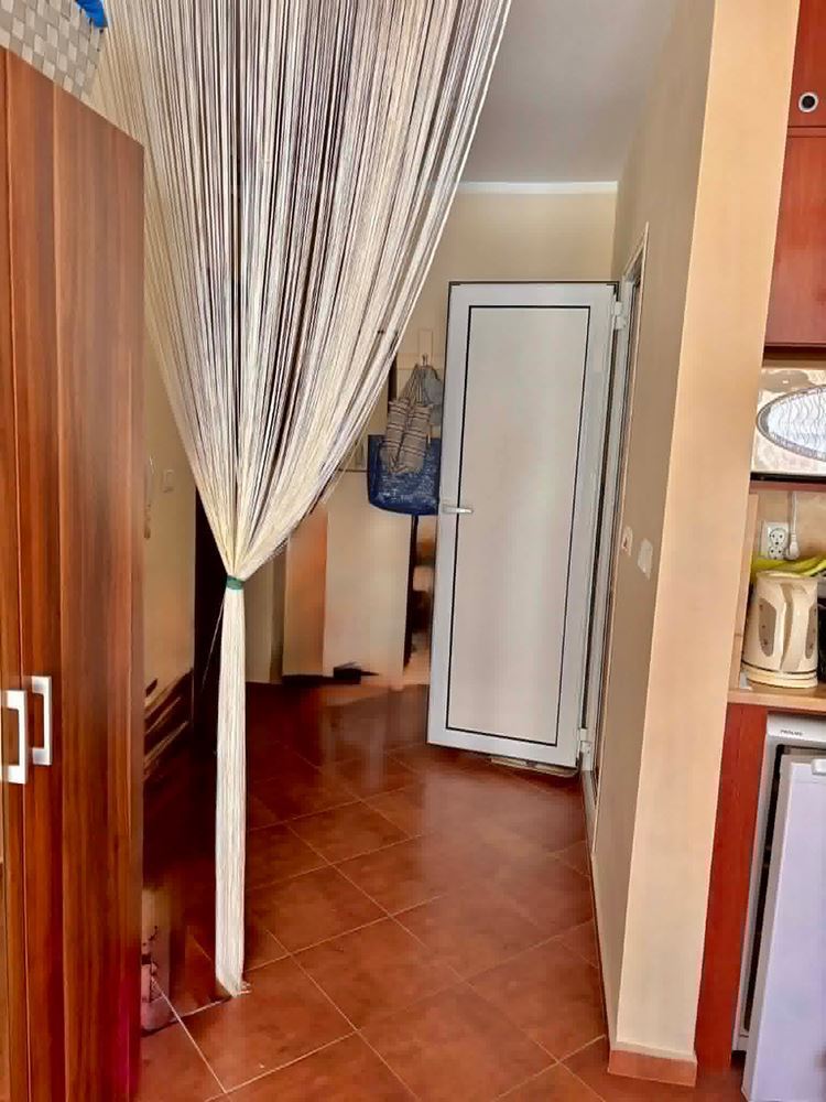 Sonniges Studio in Pomorie – nur 400 m vom Meer entfernt, in der Nähe des Sanatoriums