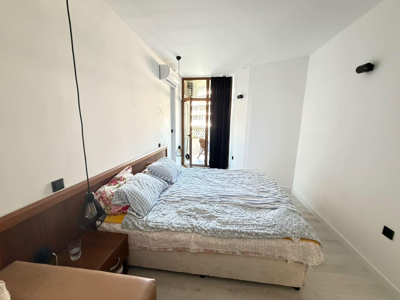 Geräumige Wohnung mit einem Schlafzimmer und großer Terrasse im südlichen Teil von Sonnenstrand – ausgezeichnete Investition am Meer