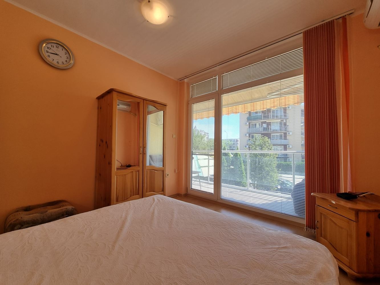 Möblierte Wohnung mit einem Schlafzimmer in Sunny Beach – funktionale Immobilie mit Ausstattung und niedriger Instandhaltungsgebühr