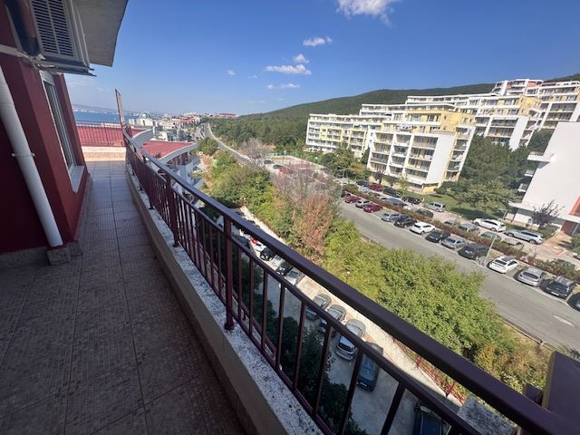 Penthouse mit Panoramameerblick und privatem Strandzugang in Sveti Vlas