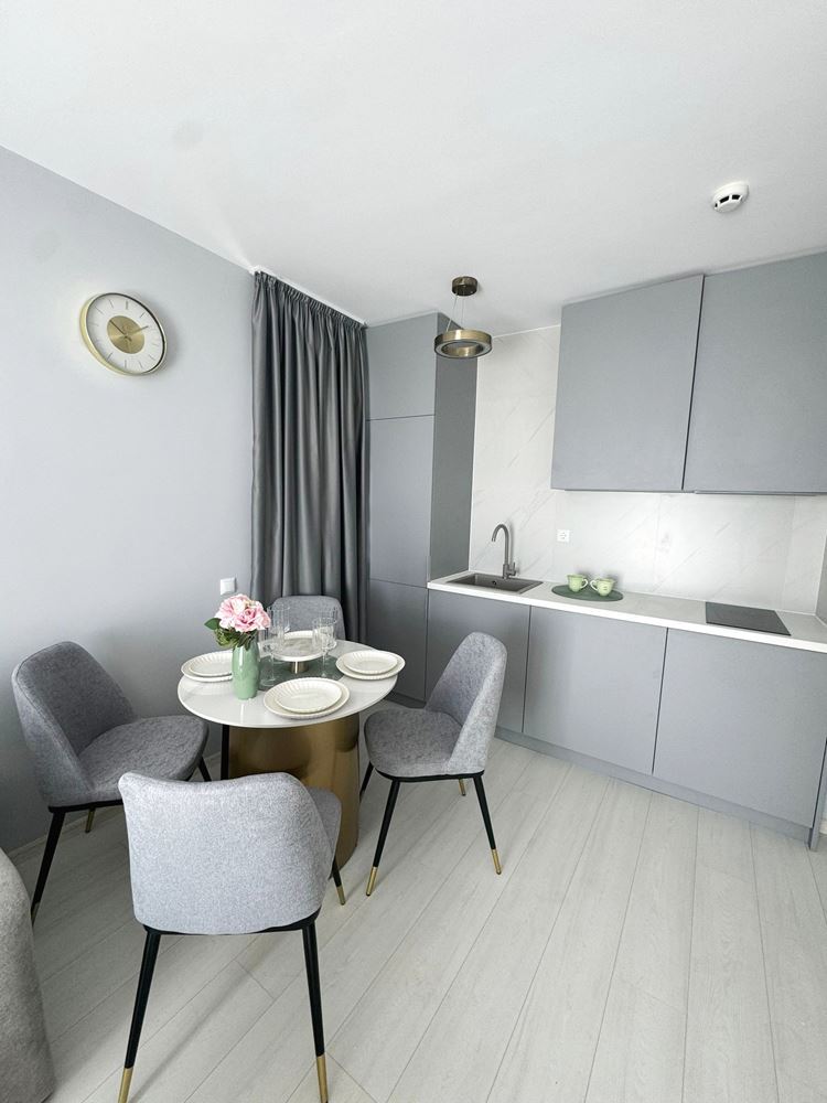 Elegante 3-Zimmer-Wohnung mit Panoramablick auf das Meer in erster Meereslinie in Sonnenstrand