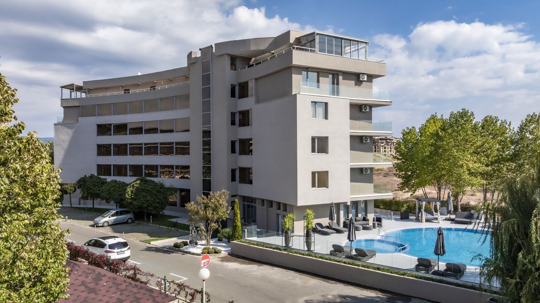 Apartment mit zwei Schlafzimmern, Südausrichtung in erster Meereslinie – Raum, Komfort und ausgezeichnete Investition