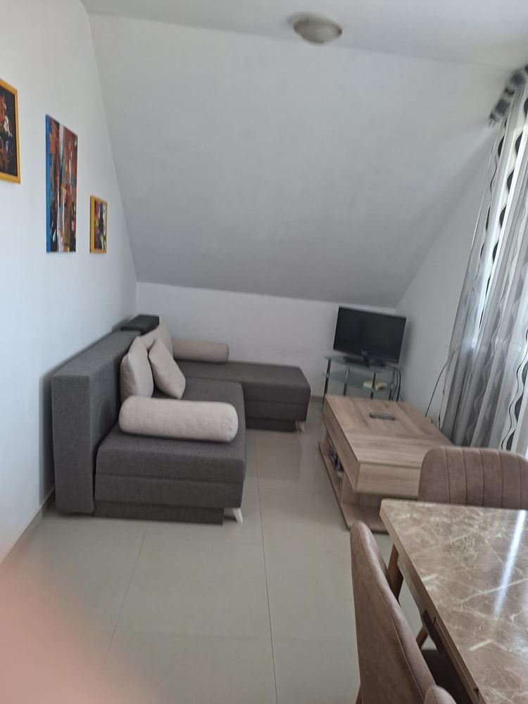 Panorama-2-Zimmer-Wohnung mit Meerblick in Ravda – bezugsfertig