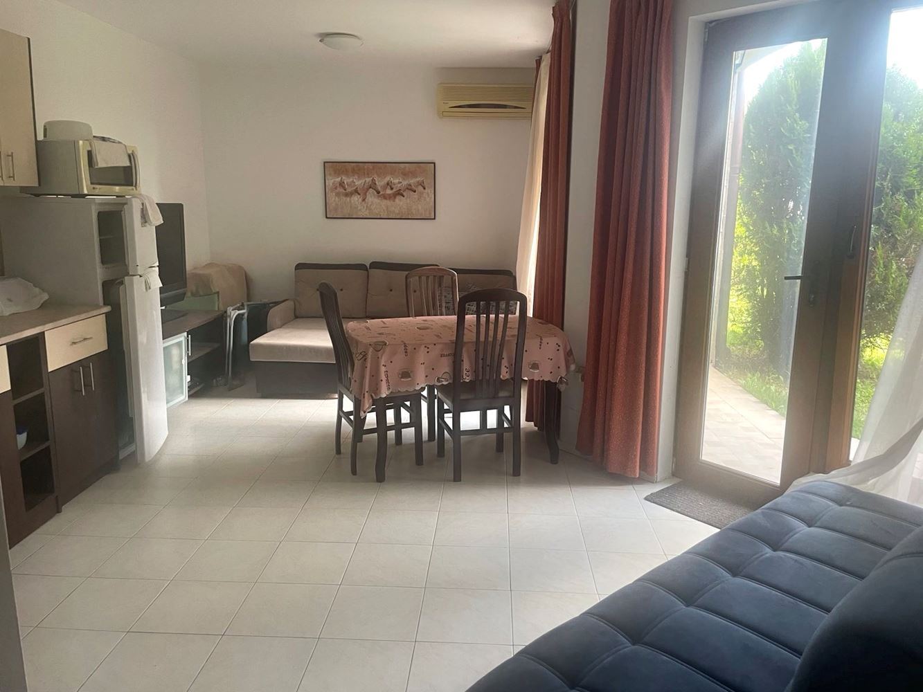 Zwei-Zimmer-Wohnung (Wohnung mit einem Schlafzimmer) mit direktem Zugang zum Pool in einer Anlage in Sveti Vlas